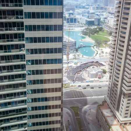 Nice Single Rooms For "Girls" Only In Dubai, Marina Dış mekan fotoğraf