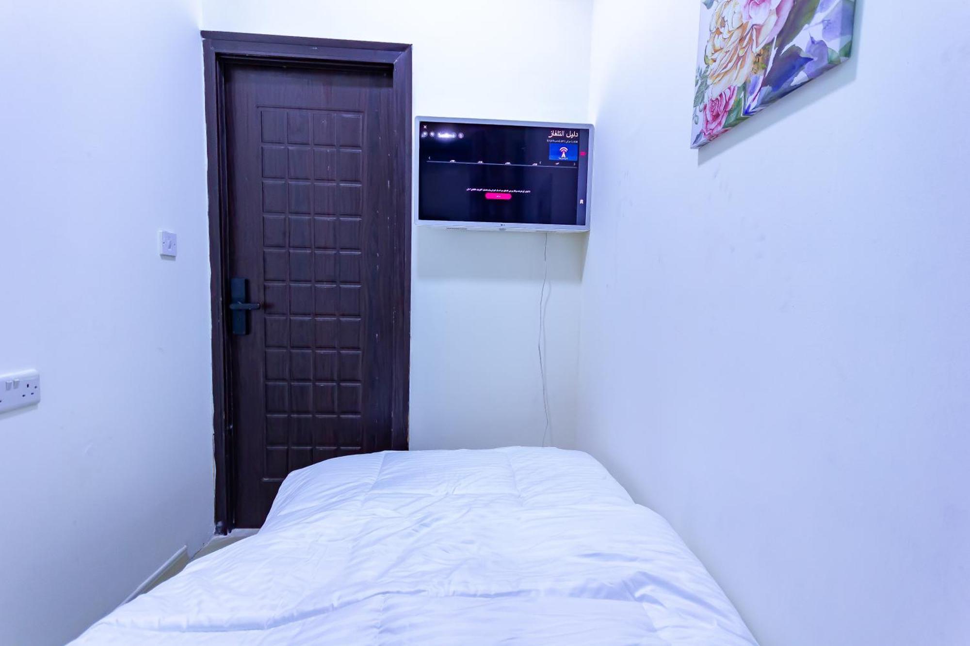 Nice Single Rooms For "Girls" Only In Dubai, Marina Dış mekan fotoğraf