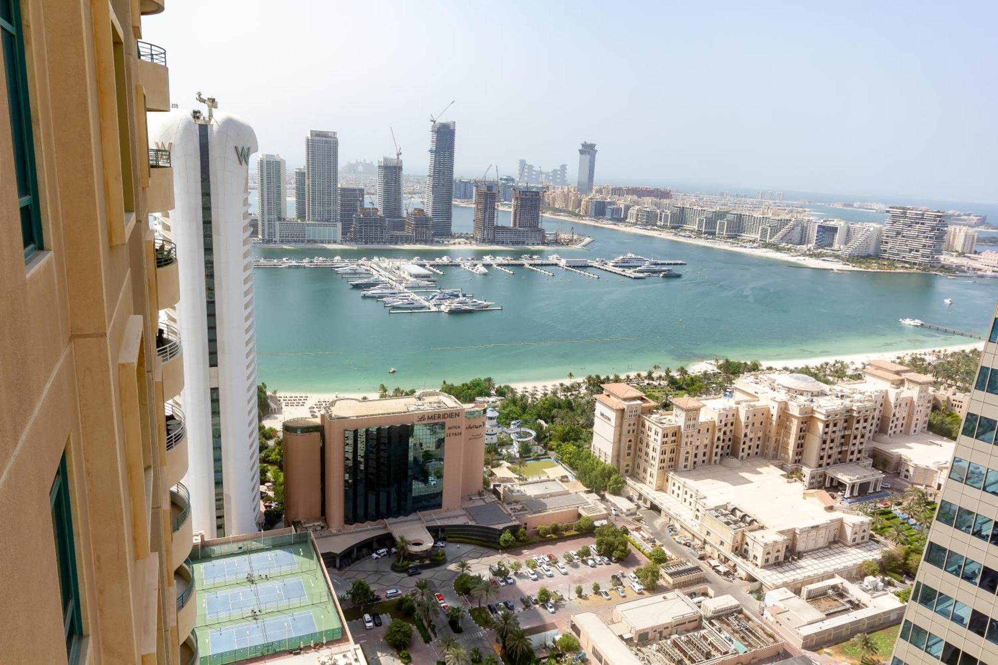 Nice Single Rooms For "Girls" Only In Dubai, Marina Dış mekan fotoğraf