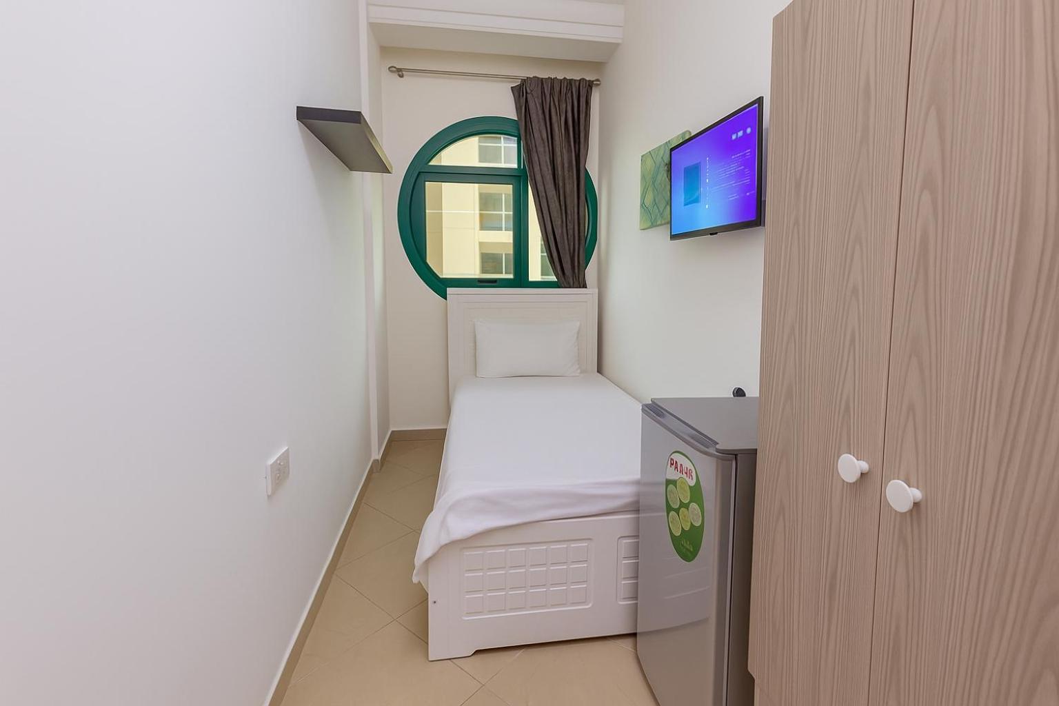 Nice Single Rooms For "Girls" Only In Dubai, Marina Dış mekan fotoğraf