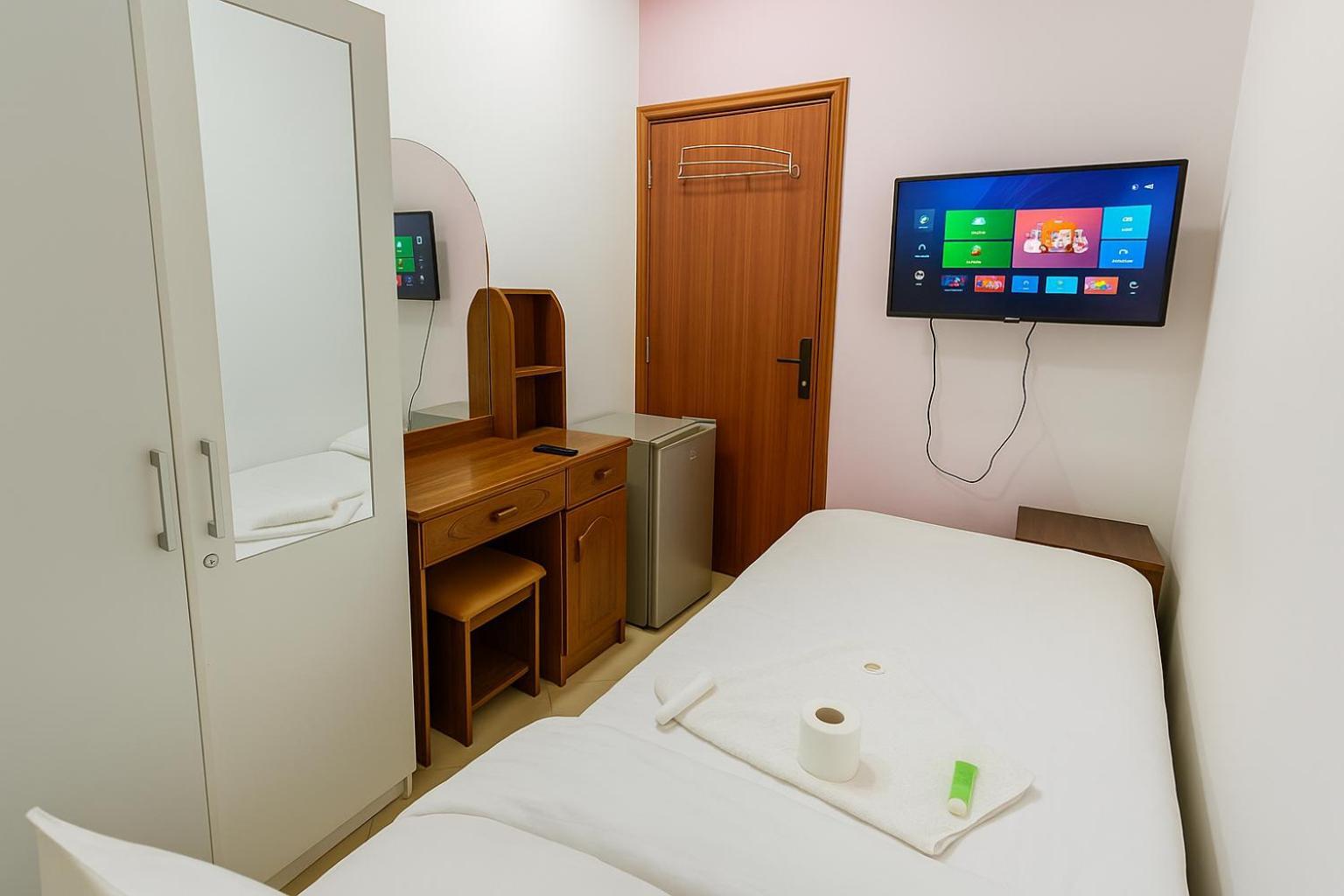 Nice Single Rooms For "Girls" Only In Dubai, Marina Dış mekan fotoğraf